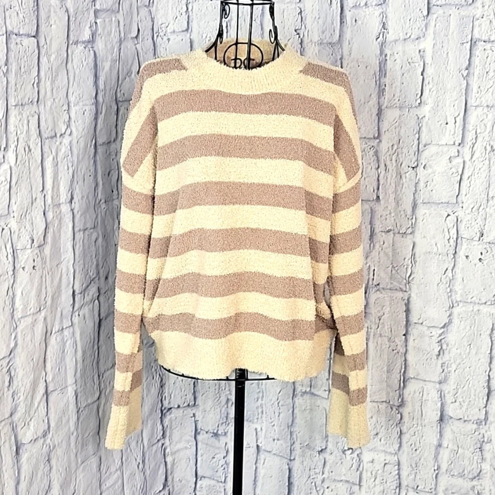 ALTAR'D STATE Gray and‎ White Fuzzy Striped Sweater Small